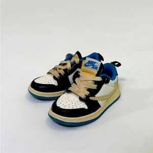 Nike Kids Sneakers - Black, White, and Blue